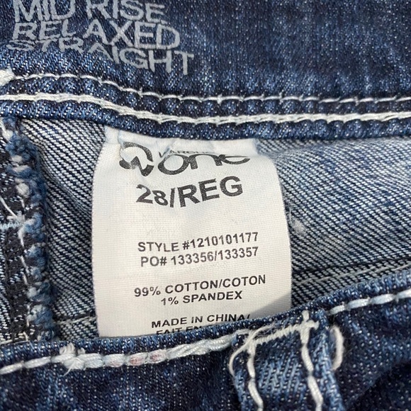 Silver Jeans - Picture 3 of 4